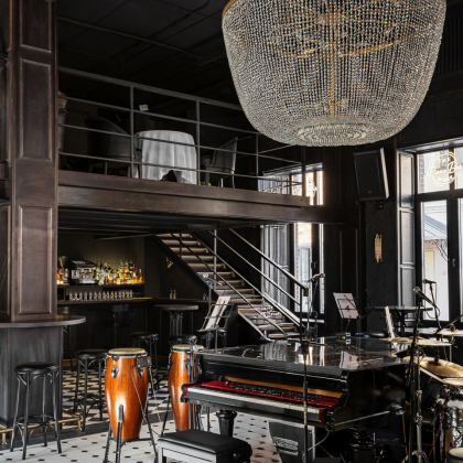 Piano Bar