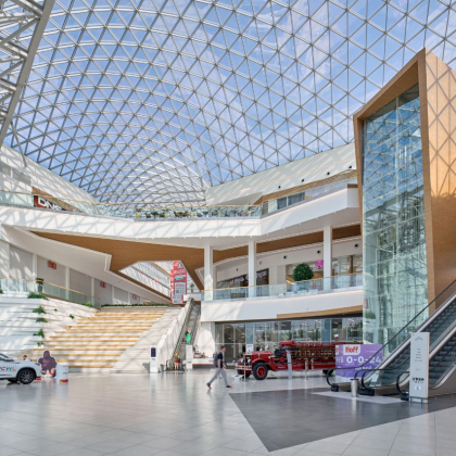 Торгово-развлекательный центр "VEER Mall"