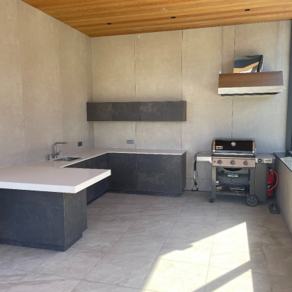 Универсальная мебель INDOOR/OUTDOOR.
