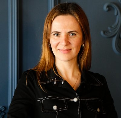 Елена Остапова