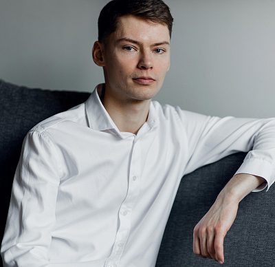 Михаил Иванов