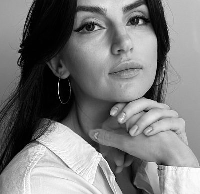 Лена Харлова