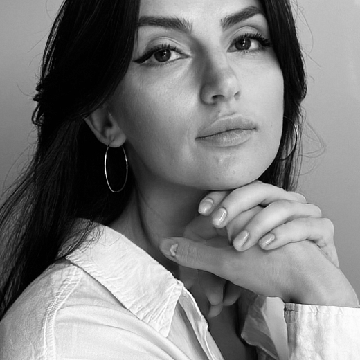 Лена Харлова