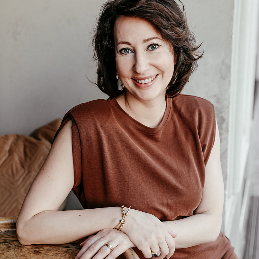 Анна Кларк