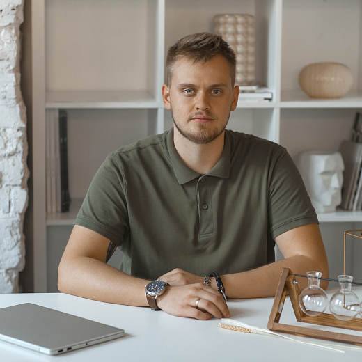 Владимир Сахаров