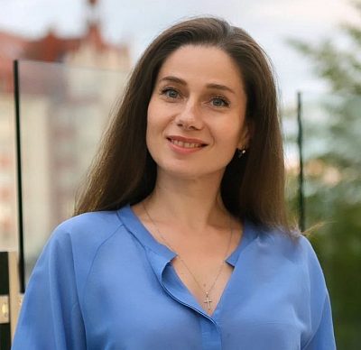 Марина Захарова
